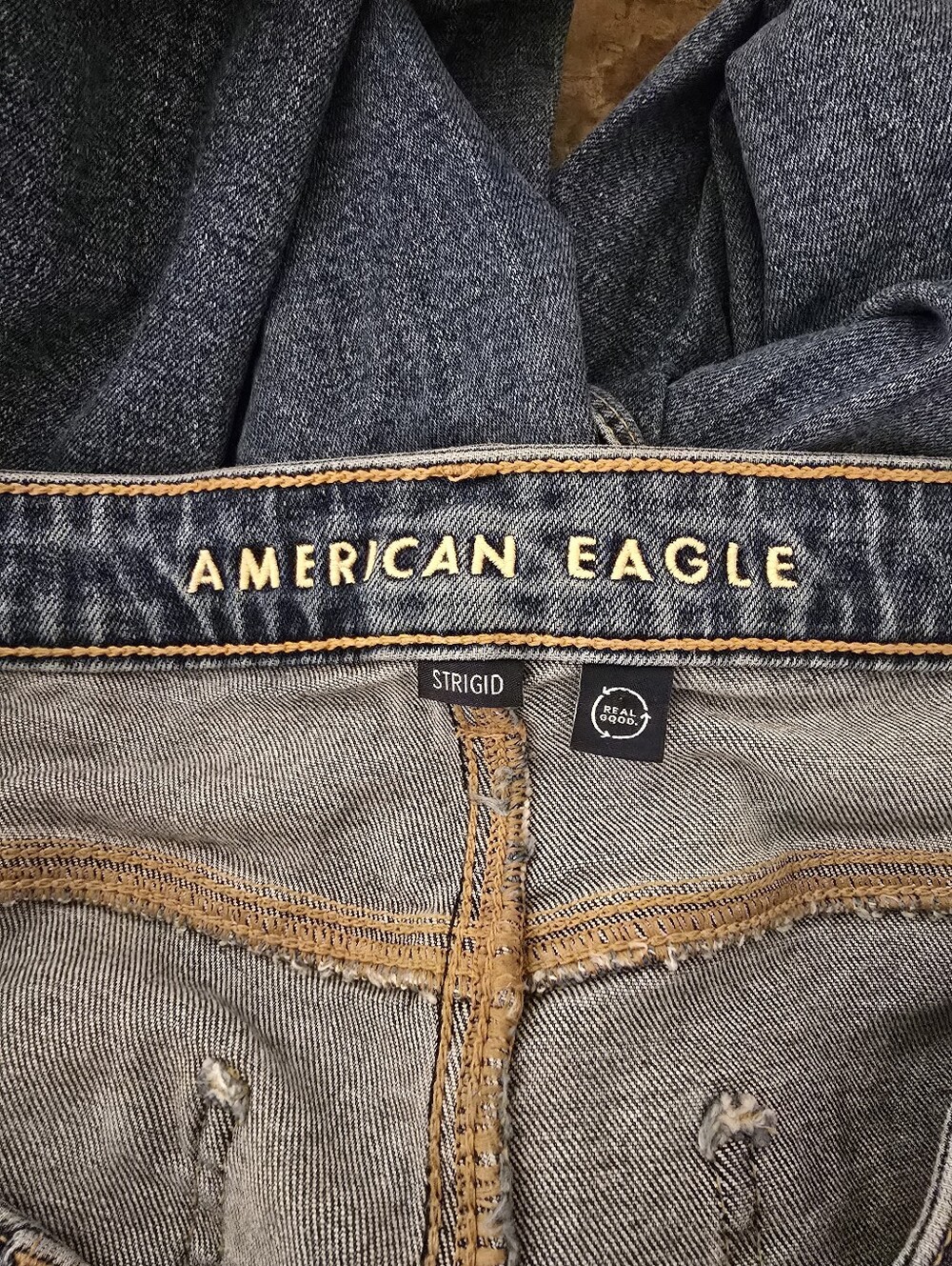 American Eagle AEO Dark Wash Distressed Hem Mom Jeans 12L - Picture 4 of 11